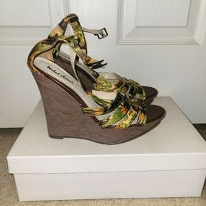 Muti color brown sandals